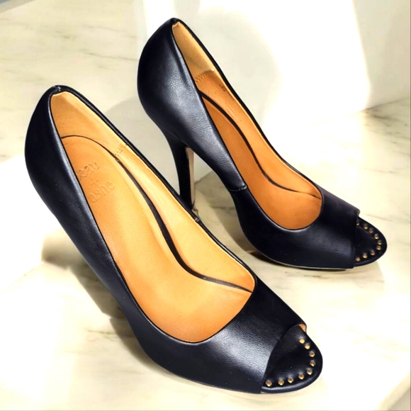 BEAU + ASHE Studded Peep Toe - 8 - Picture 2 of 10